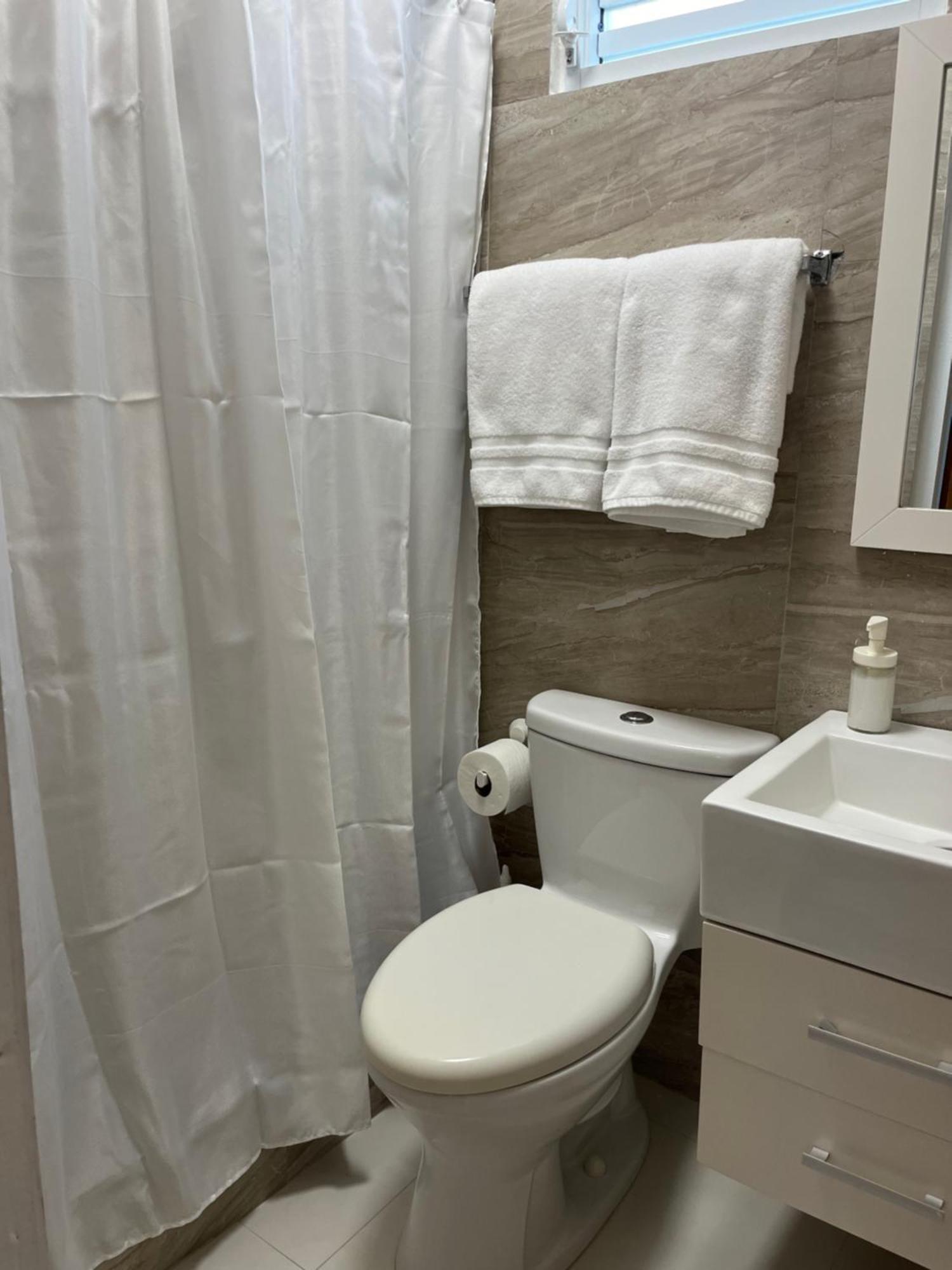 Posada Centric Studio Isla Verde San Juan Luaran gambar